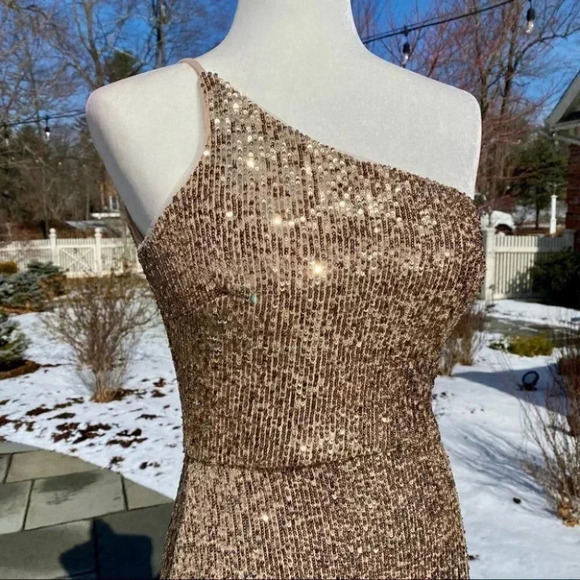 NWT BHLDN Gold Sequin One Shoulder Formal Maxi Dress Caspian Size 14 - Picture 9 of 15